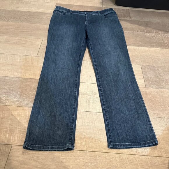 CHICOS FABULOUSLY SLIMMING JEANS 2.5 US SIZE 14 - Picture 2 of 10